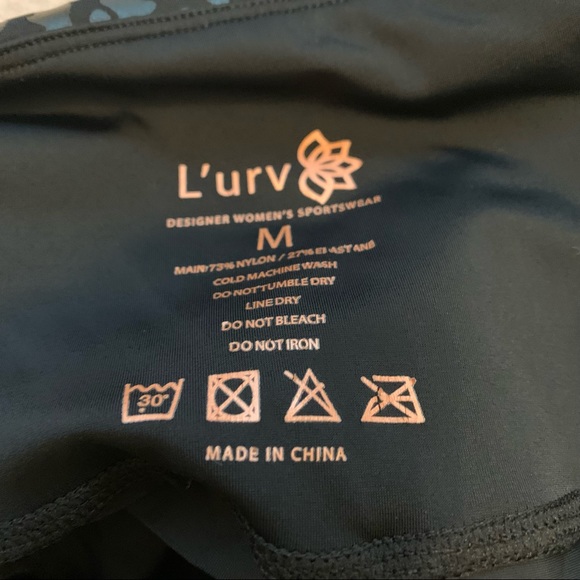 L'urv animal print embossed leggings medium Black - Picture 7 of 10